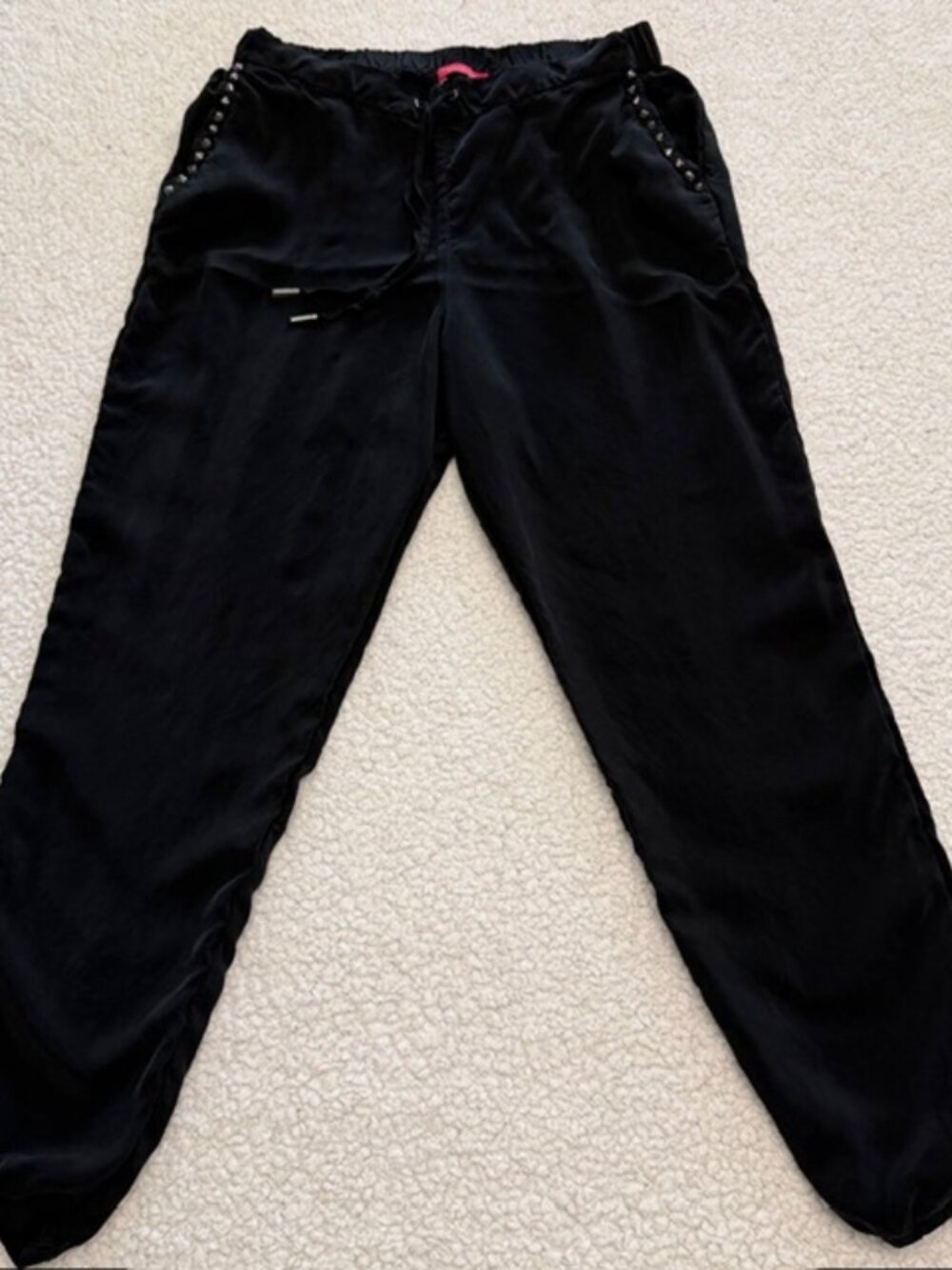 Philanthropy black jogger pants in a super soft cupro fabric ✨